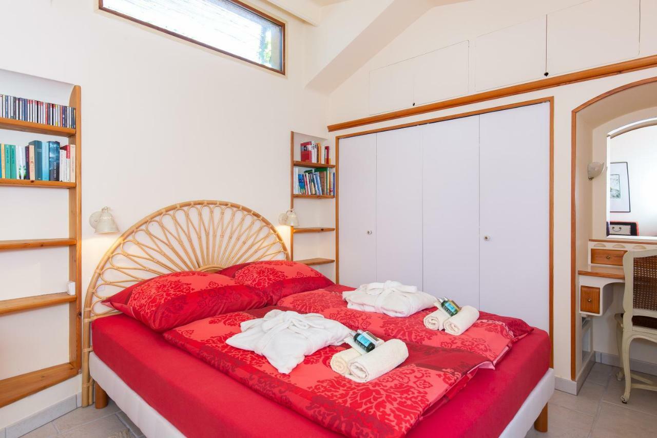 Haus Mit Garten Ueber Der Bucht Von Cannes Vallauris Extérieur photo